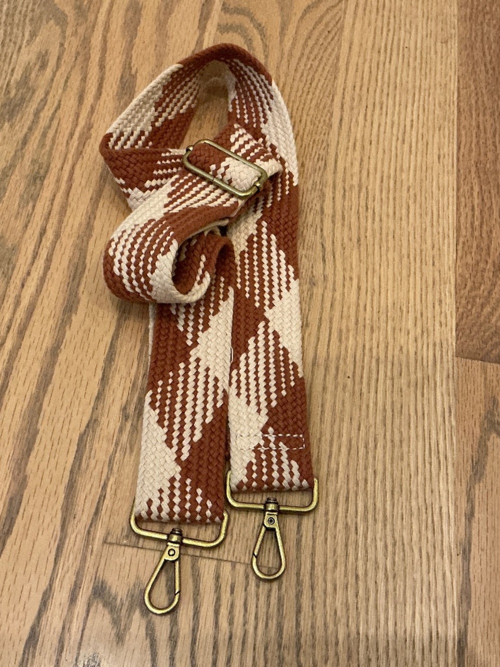 Madewell Fabric adjustable strap.